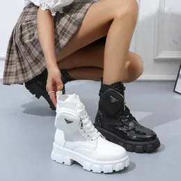 トレンディなファッションポケット白マーティンブーツ女性の秋 2021 新しい Zapatos De Mujer ハイトッププラットフォーム増加ハンサムな女性のブーツ Y1018