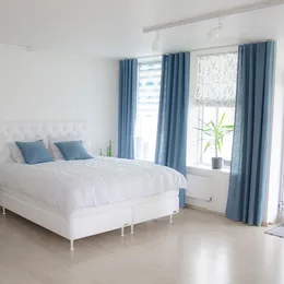 ベッドルームのリビングルームのためのカーテンドレープチュールカーテンモダンなデザインソリッドカラーの日光
