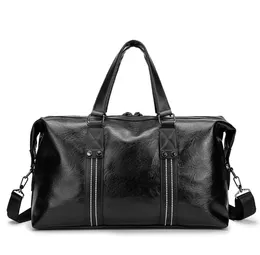 Fashion Luxurys Travel Bag Men Woman Classic PU Кожаные багажника Женская портативная большая емкость Ligh Tweight Fitness Bags