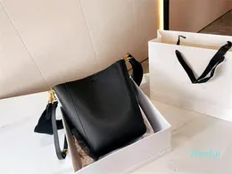 Super Popular Bucket Bags Classic Retro Fashion Shouder Bag Designers Womens Handbags Purses 2021 Designad för unga tjejer Enkelt