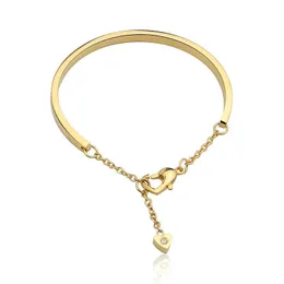 Toppkvalitet Pretty Lady Gold Bangle Women's Lover Armband Smycken Metall Armband Bangles Hjärtformade Tillbehör Q0719