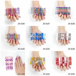 European och USA Fashion Nail Stickers Sheet 16 stips Glitter Full Nails Sticker Dekaler Blomma för Kvinnor Flickor