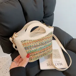 2021nya modeväskor Färg vävd textur enkel axel crossbody bag g halmväska Bekväm stil handväska