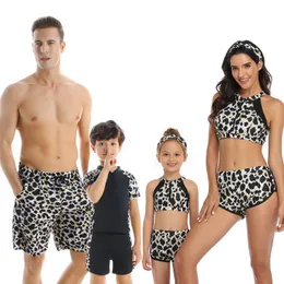 Family Matching Swimwear Baby Girl Boy Swimsuit Mother Daughter Bikini Beachwear Swimming Trunks Men Bathing Pants Suit 210429