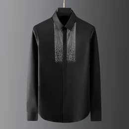 Shirts Black And White Rhinestone Hot Stamping On Chest Men Shirt Long Sleeve Slim Chemise homme Highend Male Dress Shirts