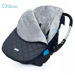 Orzbow Winter Baby Basketの車の座席カバー暖かい寝袋幼児のベビーカー足造りの封筒防水211023