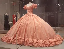 크림슨 피크 Edwardian Prom 공식 드레스 푹신한 소매 역사 의상 복숭아 핑크 영화 이브닝 드레스 드 모어