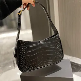Black Alligator Leather Bag Ladies Shoulder Bags Crescent Clutch Fashion Pleated Handbag Pouch Women Handbags Glod Color Capital Letters Pouches