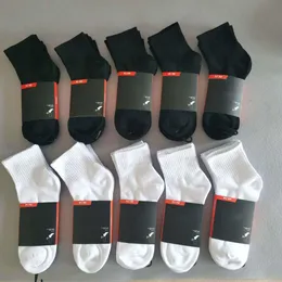 Mens Socks 12 Pairs Classic Black White Women Men High Quality Letter Breathable Cotton Sports Ankle Sock Elastic