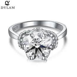 Pierścienie klastra Dylam Flower Biała złota pierścionek dla kobiet Moissanite Diamond Solitaire Wedding zaręczynowy biżuteria