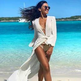 Plaża Długa Maxi Dress Kobiety Plaża Cover Up Tunika Pareo White V Neck Dress Robe Swimwear Beachwear Casual Dresses Vestidos X0521