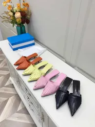 Europeisk klassisk lyxig stil kvinnors tofflor, spetsiga tå mode skor sexiga sandaler, elastisk tyg plattformad, gummiband, mer färg