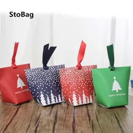 StoBag 12pcs Merry Christmas Snowflake Red/Blue/Green Paper Box Candy Cookies Snack Package Supplies Child Party Favor 210602