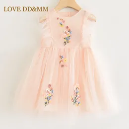 Aşk DDMM Kız Elbise Yaz Çocuk Giyim Kızlar Basit Prenses Nakış Örgü Kolsuz Tatlı Prenses Elbise 210715