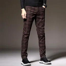 Męskie spodnie w kratę Dress Classic Formalne Slim Fit Casual Jesień Bawełna Stretch Black Work Office Youth Fashion Spodnie Mężczyzna 211112