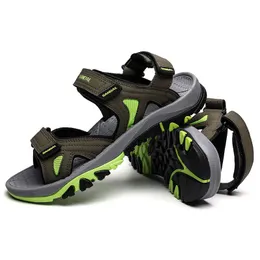 Sandały Sandles Casual Samool na obuwie Para Sandalhas Walking Mężczyźni Wodoodporna Gladiator Roman Homens Masculina Sandal Lato