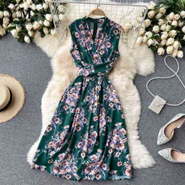 Yuoomuoo elegante vestido de verão sem mangas 2021 nova estampa de flor vintage cross bandagem midi feminino vestido de moda verde túnica y211228