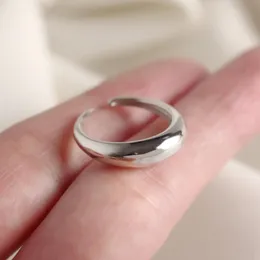 Pierścienie klastra o szerokości 5,5 mm minimalistyczna biżuteria unisex 925 Srebrny zwykły otwarty pierścień gładki lustro łuk Radian Kobiety Regulowana obietnica
