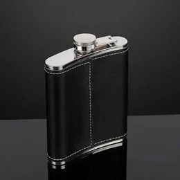 7oz 8oz Portable Pocket Rostfritt stål Höftkolv Flagon Whisky Vinpott PU PU Läder Skydd Alkoholflaska Resor Drinkware Skruvlock JY0054