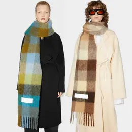 2022ファッションヨーロッパ最新の秋と冬のマルチカラー厚厚の格子縞の女性スカーフAC