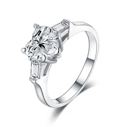 Lesf Ring 925 Silver 2 CT Heart Cut Fashion Women Engagement Smycken Sona Diamond Kvinna Bröllop Finger Blomma Ringar