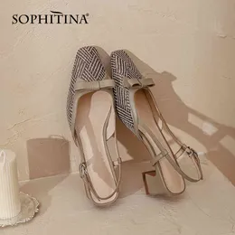 Sophitina成熟スタイルの女性の靴の女性ミッドヒールバタフライナット快適なドレッシング夏の正方形のつま先のスリングバックFO107 210513