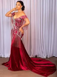 Plus Size Arabic Aso Ebi Burgundy Mermaid Sexy Prom Dresses Lace Beadings Velvet Evening Formal Party Second Reception Gowns Dress ZJ944