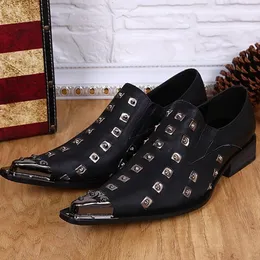 Dress Shoes 2021 Fashion Metal Pointed Toe Men Party Genuine Leather Rivet Man British Style Plus Size Male