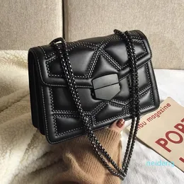 Luxurys handbags women Rivet flap luxury Designer Shoulder Bags handbag cross body clutch chain Purse fashion purses lady Satchel W5261