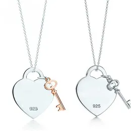 925 Sterling Silver Heart-Shaped Key Lock Pendant Halsband Utsökt Clavicle Chain, hennes hjärta Du kan bara öppna AA220304