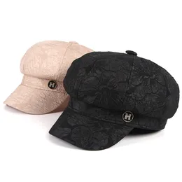 Berets Eleganckie Beret Femme 2021 Kapelusz Zimowy Kwiatowy List Designer Vintage Sboy Cap Ośmiowaniowe Czapki Dla Kobiet