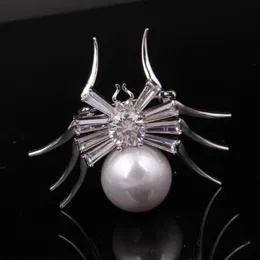 Pins, broscher Designer för kvinnor Vintage djur Spindel Pearl Plantformad smycken Crystal Coat Brosch Pin Lady Girls 2021