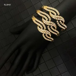Rlopay New Fashion Women Men Lovers Bracelet Golden Alloy Charm Bracelet Female Personality Jewelry Bangles with Full Crystals Q0719