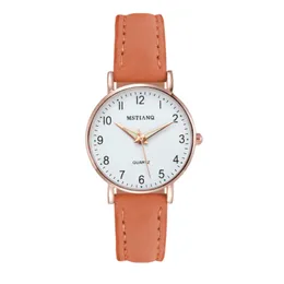 Damen Watch Fashion Casual Ledergürtel Einfache Uhren Damen Small Dial Quartz 30mm