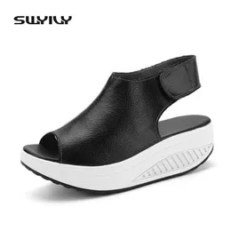 Klänningskor Swyivy Pu Utomhus Wedges Plattform Kvinnor Sandaler 2021 Sommar för läder Solid Fler färger Ladies Sko