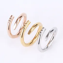 Pierścienie miłosne damskie pierścionka biżuteria Tytanium stal singla gwóźdź europejski i amerykańska moda street swobodna para klasyczna złota sier róża opcjonalna rozmiar 5-10