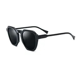 2021 Nya Mode Kvinnor Polarzied Solglasögon Överdimensionerade UV400-linser Lady Glasögon med låda