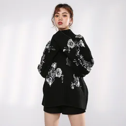 Black Knitted Tops Women Spring Loose Pullover Knitting Work Beads Flower Pattern Thick Warm Sweater 210510