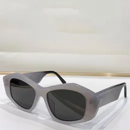 Yeni Lüks Güneş Gözlüğü B0106 Bayan Açık Gezisi Sürüş Serin Gözlük Düzensiz Çerçeve Anti-Ultraviyole UV 400 Lens Boyutu Tasarımcı En Kaliteli Orijinal Kutusu ile