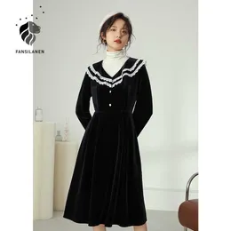 FANSILANEN Ruffle vintage velvet long black dress Women autumn winter sexy veck lace party Female slim club elegant 210607