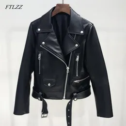 Ftlzz Autumn Women Pu Leather Jacket Woman Zipper Belt Kort kappa Kvinnlig Black Punk Bomber Faux Leather Outwear 210916