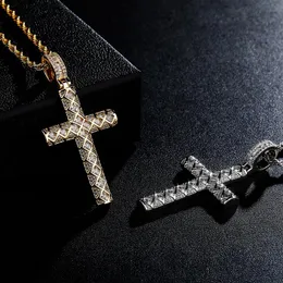 Män Kvinnor Kors Halsband Gul Vit Guldpläterad Bling CZ Cross Pendant Halsband med Tennis Chain Gift for Friend