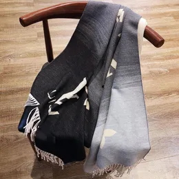 최신 여자 스카프 100 % 캐시미어 롱 브랜드 스카프 여성 디자이너 여성 Thichk Shawls 크기 180 * 70cm없이 상자없이