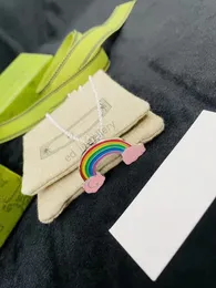 2022 märkesdesigner färgglada hänge regnbåge Halsband Mode hiphop vacker Alla hjärtans dag Par Halsband Smycken Bröllop
