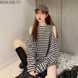 WERUERUYU Spring Autumn Women's Top Korean Style Loose Hollow Strapless Striped Long Sleeve T-Shirts Thin Female Short Tops 210608