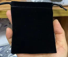 Materiał opakowania woreczek aksamitny 7x9cm czarny etui na akcesoria kolczyki dobry nadruk (Anita)