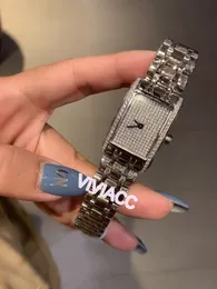 Wunderschöne Kristall-Stern-Quarz-Armbanduhr, Edelstahl-Uhr, elegante Damen-Armbanduhr mit CZ-Diamant, geometrisch, rechteckig, 33 mm