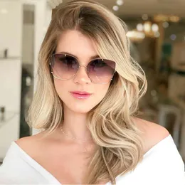 QPeClou 2020 New Metal Oversized Square Sunglasses Women Brand Designer Vintage Punk Sun Glasses Female Fashion Shades Oculos