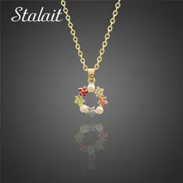 Hängsmycke Halsband Pearl Color Rhinestone Wreath Flower Halsband Gold Round White Resin Plum Bossom Charms Crystal Tillbehör