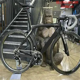 80 가지 색상 사용자 정의 블랙 RB1K 광택 탄소 도로 완성 된 자전거 탄소 경주 자전거 105 R7000 그룹 세트
